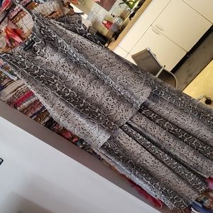 STUNNING 2 PIECE SZ 3X TANK AND SKIRT SET